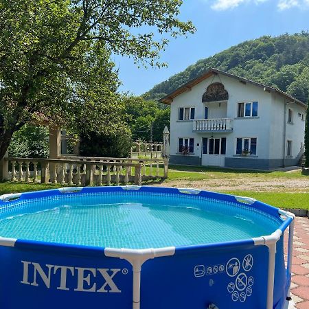 Vacation Home Yoanna Tryavna Esterno foto