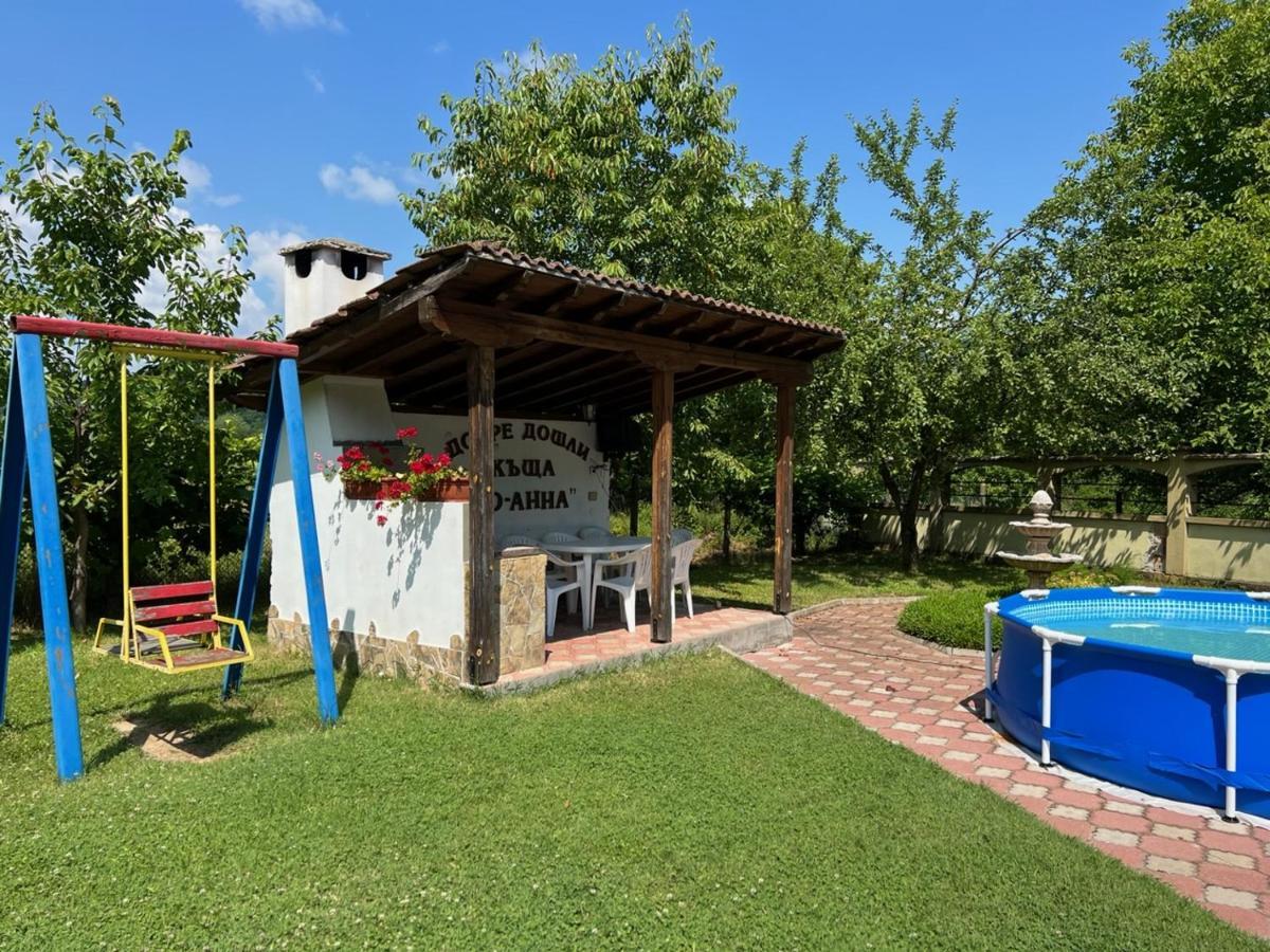 Vacation Home Yoanna Tryavna Esterno foto