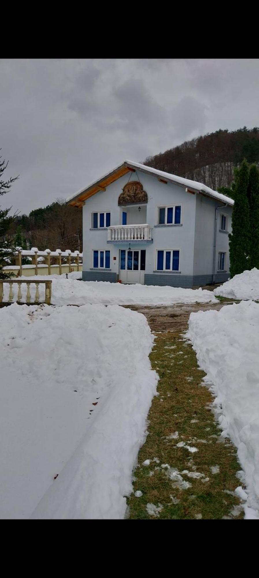 Vacation Home Yoanna Tryavna Esterno foto