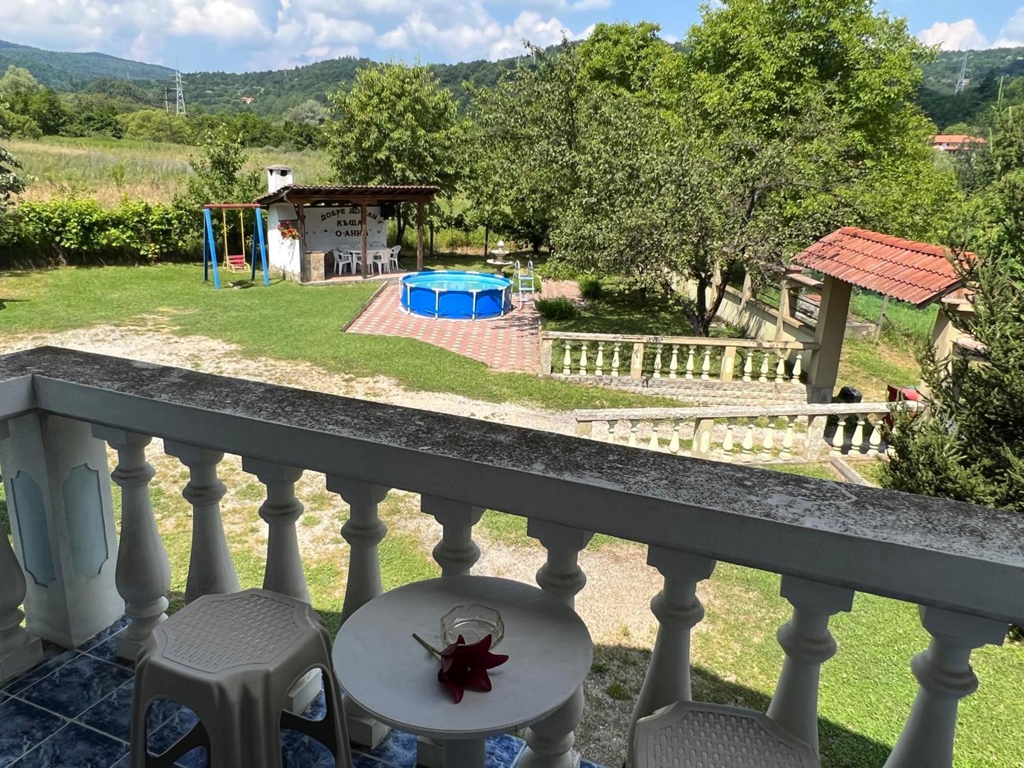 Vacation Home Yoanna Tryavna Esterno foto